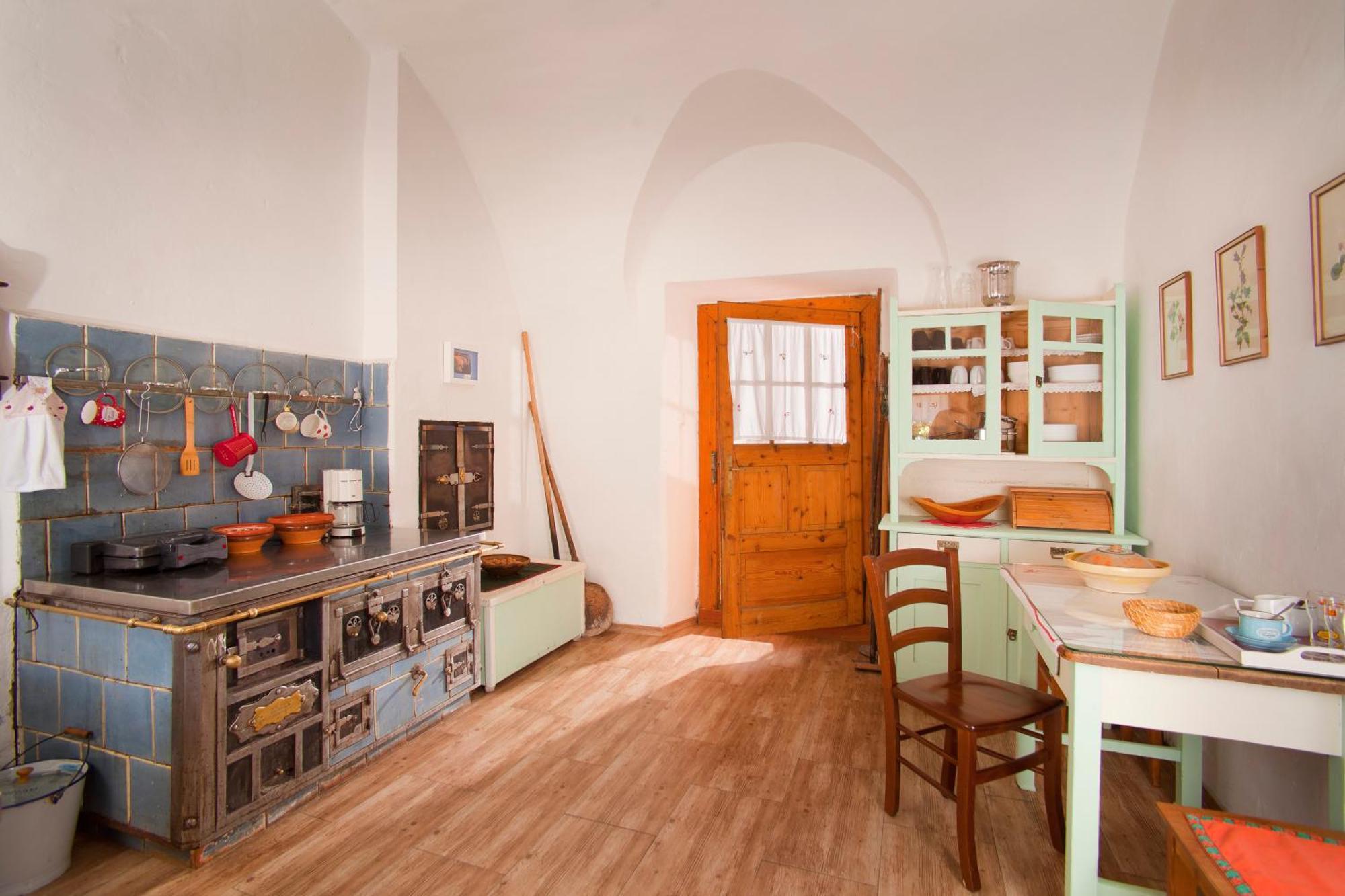 Juvanova Hisa - Apartments And Rooms Luce Экстерьер фото